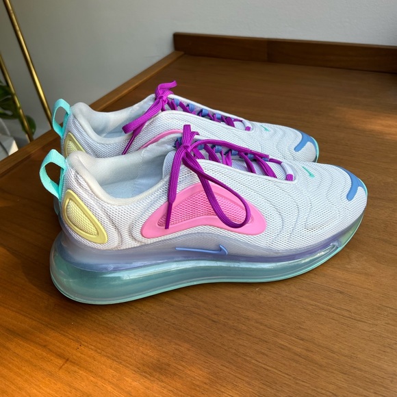 Nike Air Max 720 - Picture 1 of 5